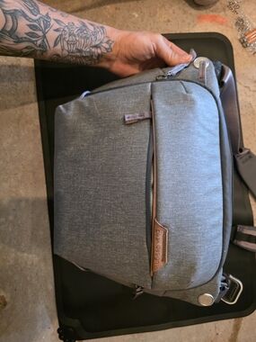 Peak Design Everyday Sling Camera Bag Gray